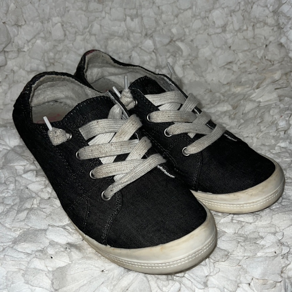 Jellypop sneakers size 9.5
